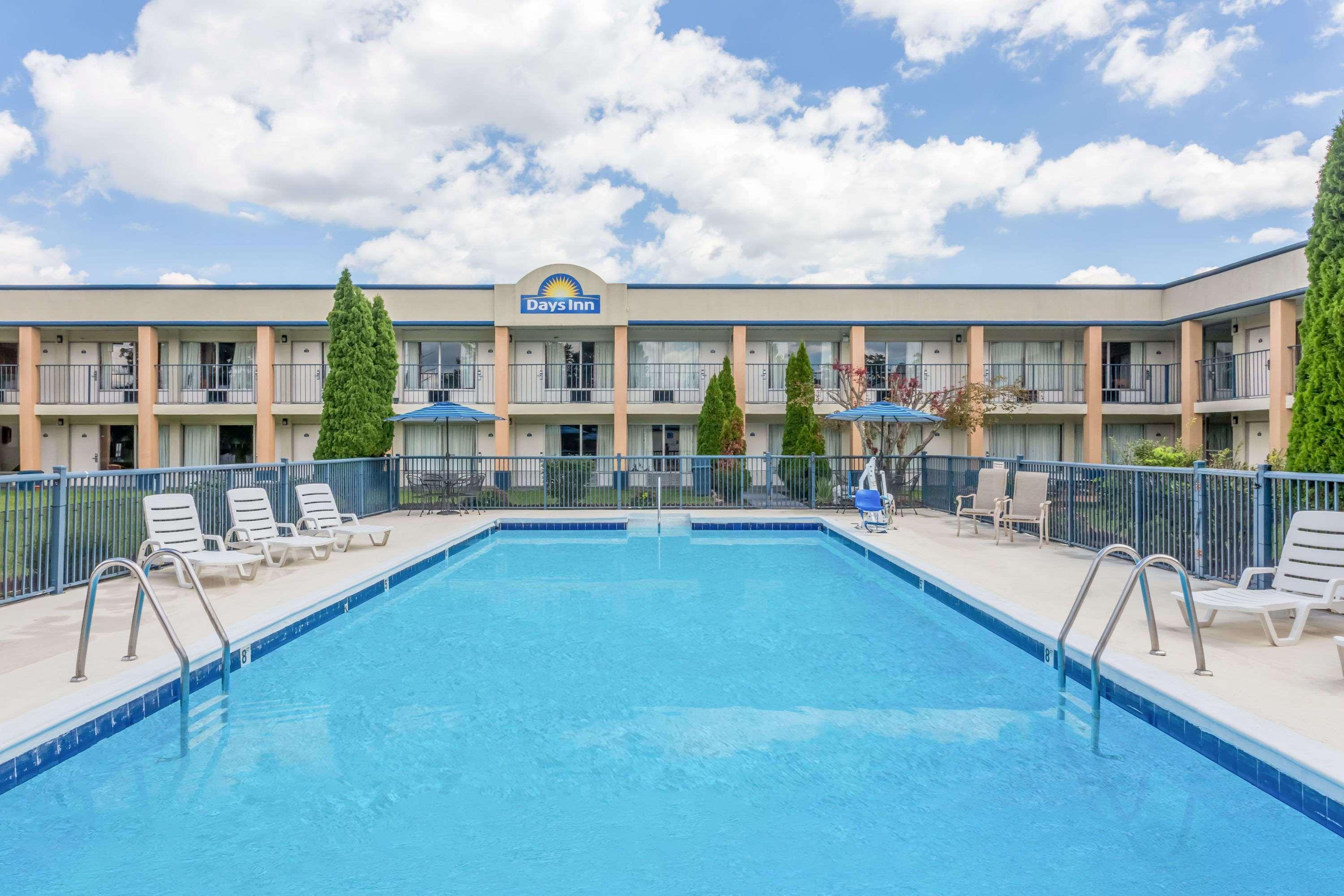 Days Inn By Wyndham Christiansburg Exterior foto