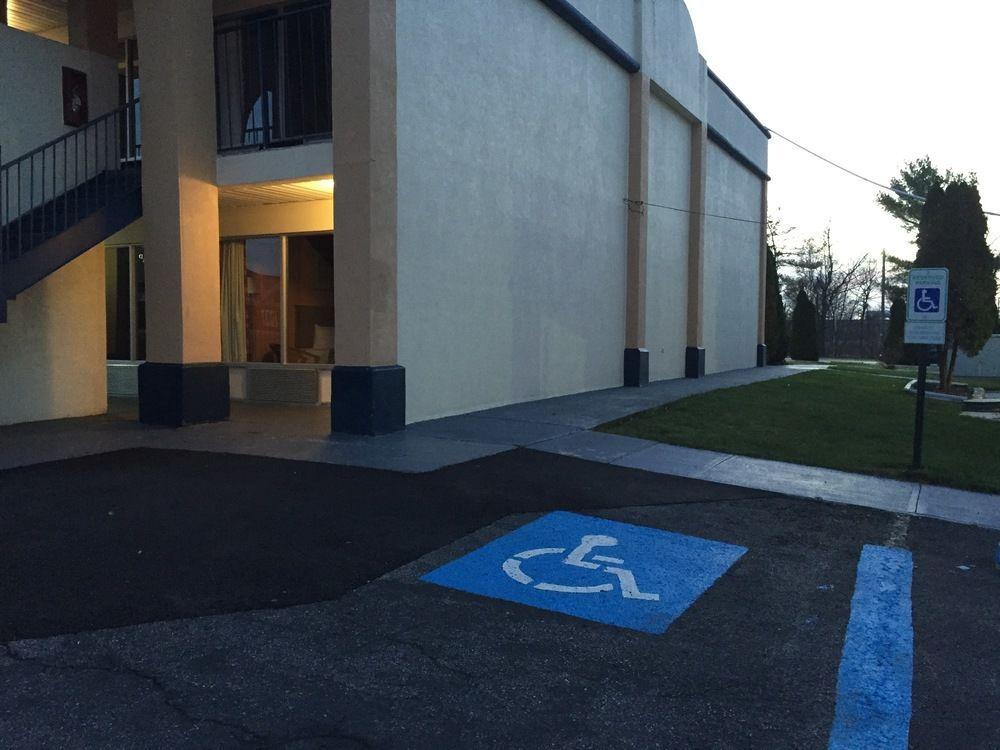 Days Inn By Wyndham Christiansburg Exterior foto