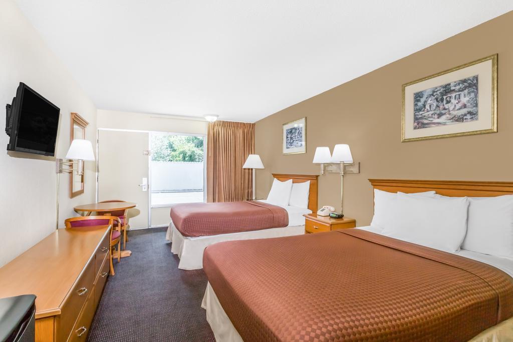 Days Inn By Wyndham Christiansburg Quarto foto