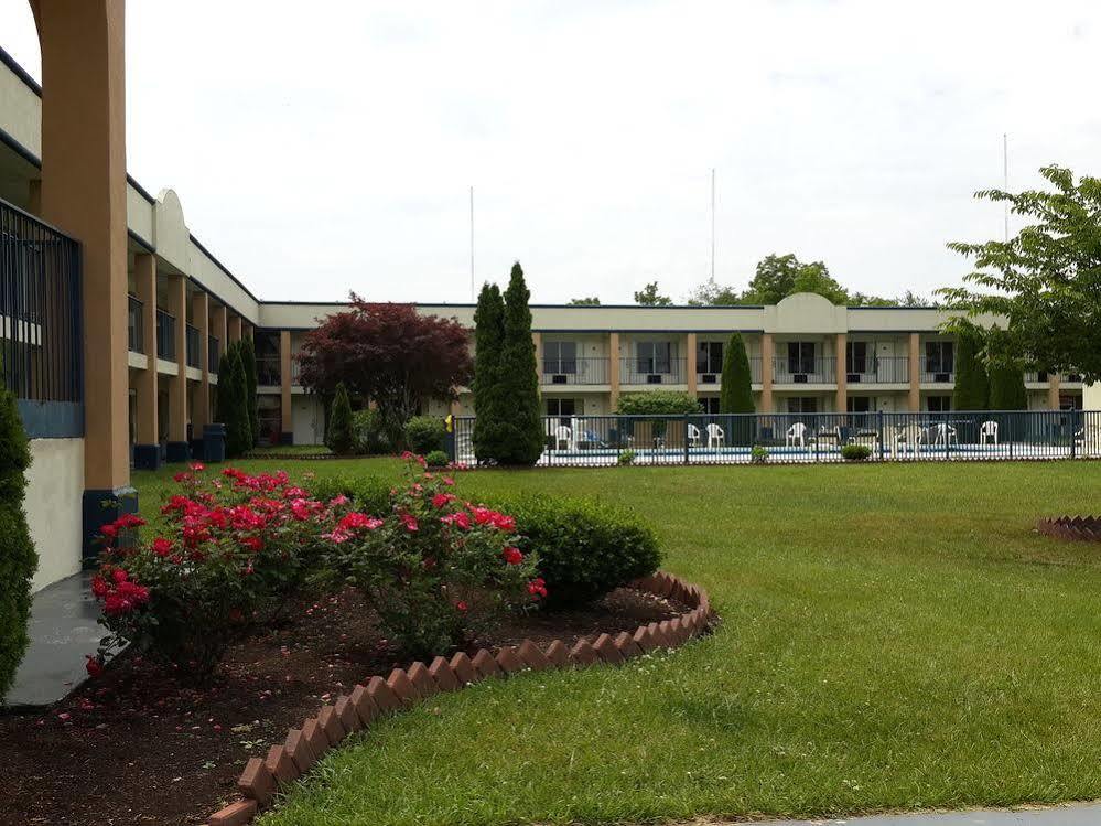 Days Inn By Wyndham Christiansburg Exterior foto