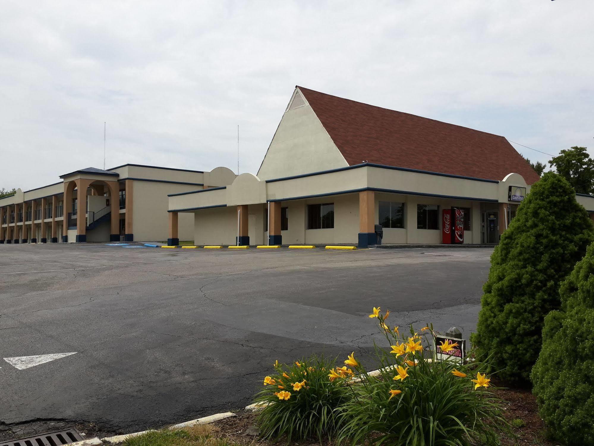 Days Inn By Wyndham Christiansburg Exterior foto